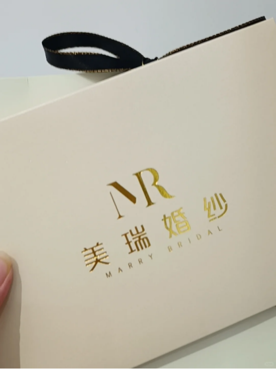 福州婚纱礼服哪家靠谱？福州美瑞婚纱用七年坚守给出标准答案